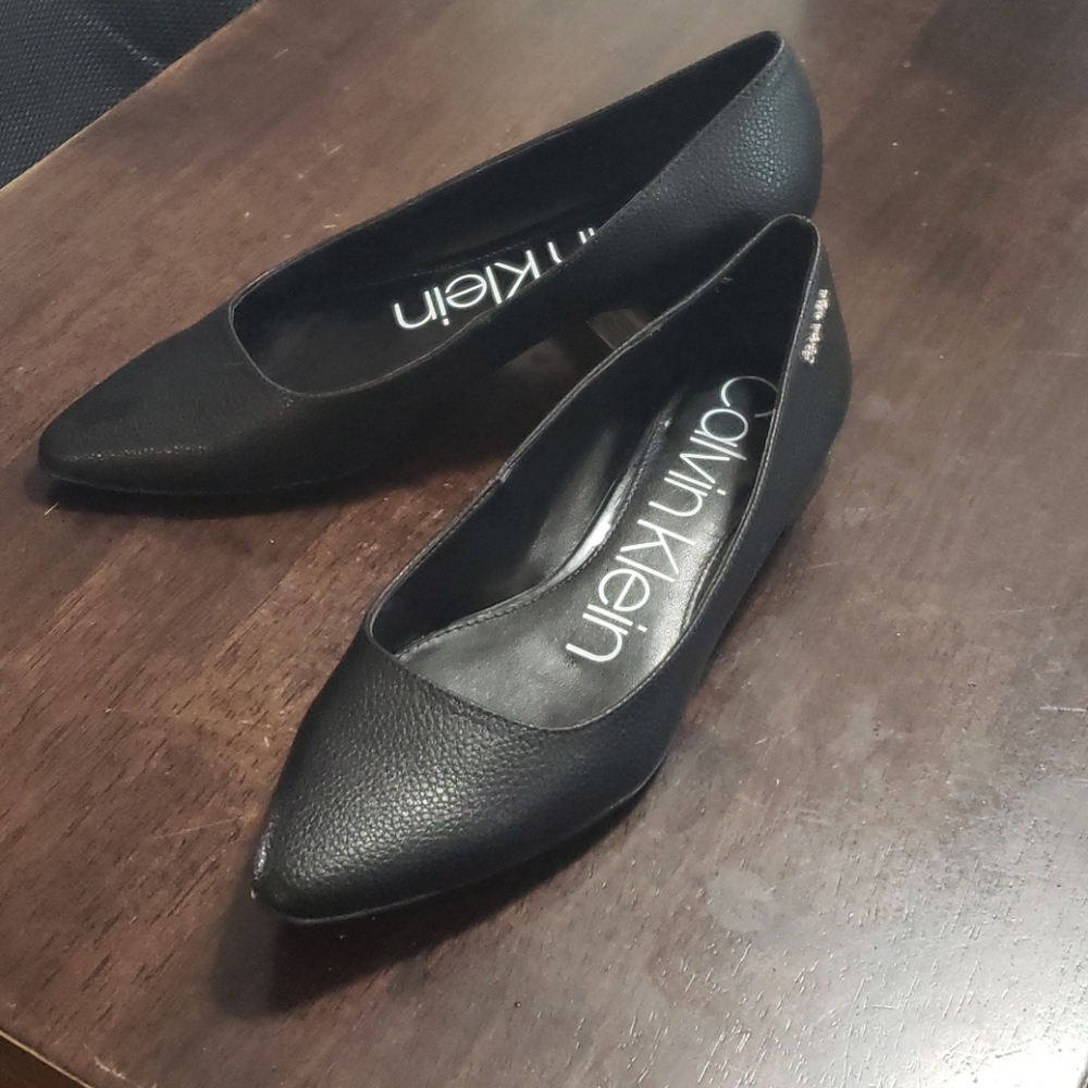 Calvin Klein Black Womens flats size 6.5